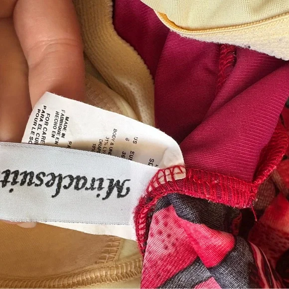 GUC Miraclesuit Red and Black Tropical Leaf Print Swimsuit - Picture 4 of 5